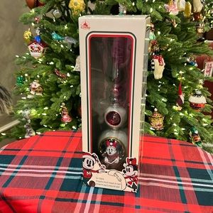 NIB! Rare 2022 Mickey and Minnie Glass Tree Topper Finial